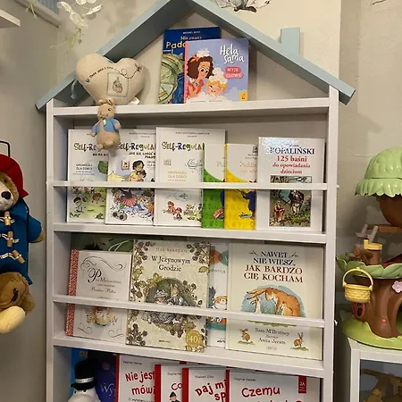 Niebieski - Goscimy Tylko Dzieci Z Rodzicami - U Nas Dzieci To Vipy! 3*