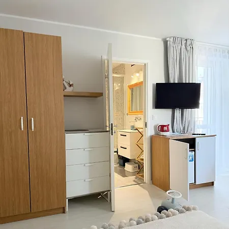 Niebieski - Goscimy Tylko Dzieci Z Rodzicami - U Nas Dzieci To Vipy!