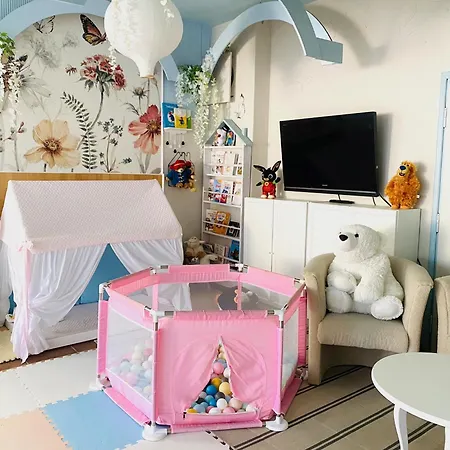 Niebieski - Goscimy Tylko Dzieci Z Rodzicami - U Nas Dzieci To Vipy! 3* Jastrzębia Góra