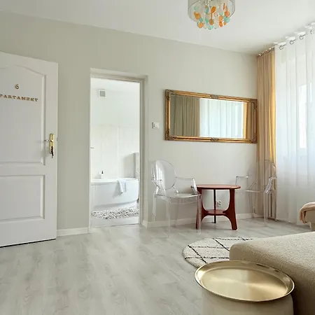 Niebieski - Goscimy Tylko Dzieci Z Rodzicami - U Nas Dzieci To Vipy! Jastrzębia Góra