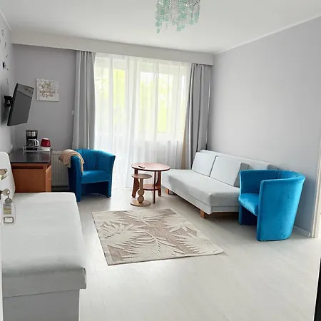 Niebieski - Goscimy Tylko Dzieci Z Rodzicami - U Nas Dzieci To Vipy! 3* Jastrzębia Góra