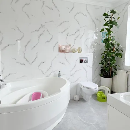 招待所 Niebieski - Goscimy Tylko Dzieci Z Rodzicami - U Nas Dzieci To Vipy! 3*