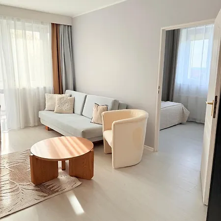 Niebieski - Goscimy Tylko Dzieci Z Rodzicami - U Nas Dzieci To Vipy!