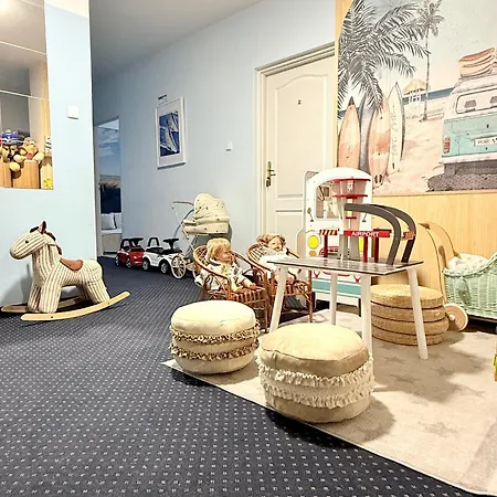 Niebieski - Goscimy Tylko Dzieci Z Rodzicami - U Nas Dzieci To Vipy! 3* Jastrzębia Góra