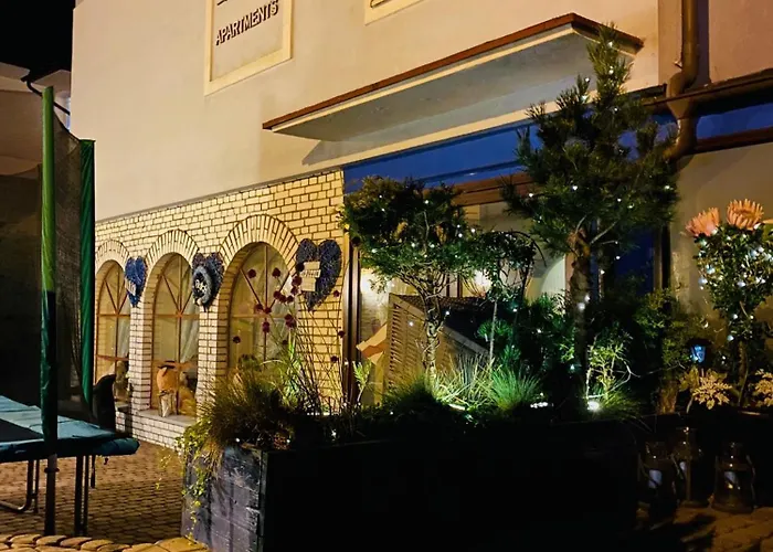 Niebieski - Gościmy Tylko Dzieci Z Rodzicami - U Nas Dzieci To Vipy! Pensjonat