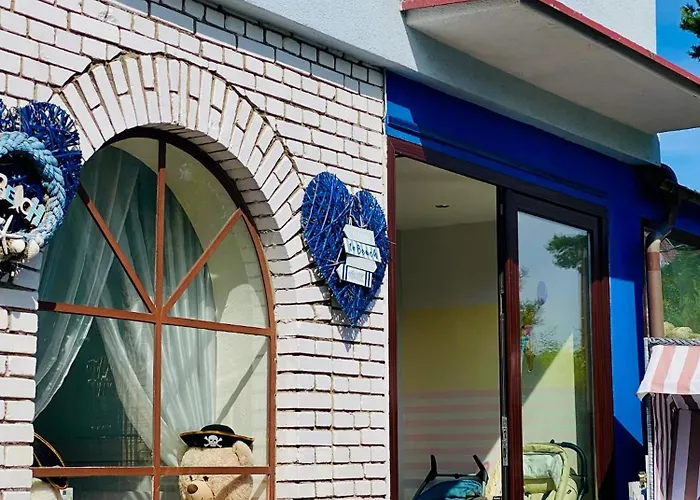 Niebieski - Gościmy Tylko Dzieci Z Rodzicami - U Nas Dzieci To Vipy! 3*