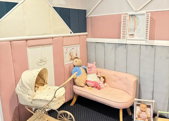 Niebieski - Gościmy Tylko Dzieci Z Rodzicami - U Nas Dzieci To Vipy! 3*