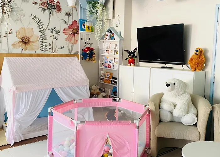 Niebieski - Gościmy Tylko Dzieci Z Rodzicami - U Nas Dzieci To Vipy! 3* Jastrzębia Góra