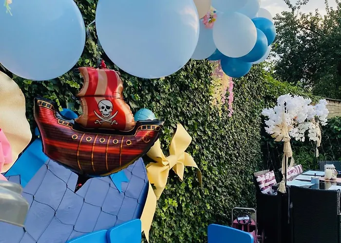 Niebieski - Gościmy Tylko Dzieci Z Rodzicami - U Nas Dzieci To Vipy! 3*