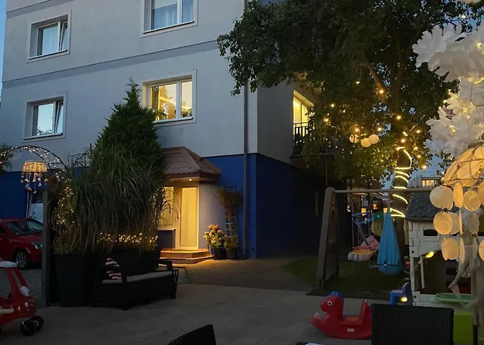 Niebieski - Gościmy Tylko Dzieci Z Rodzicami - U Nas Dzieci To Vipy! Jastrzębia Góra