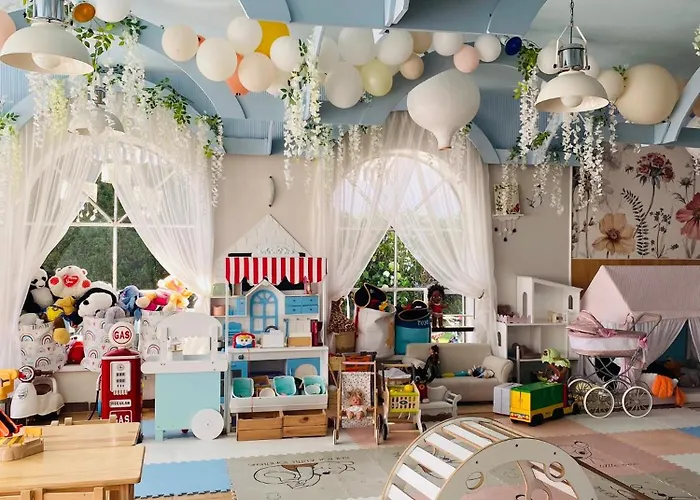 Niebieski - Gościmy Tylko Dzieci Z Rodzicami - U Nas Dzieci To Vipy! 3*