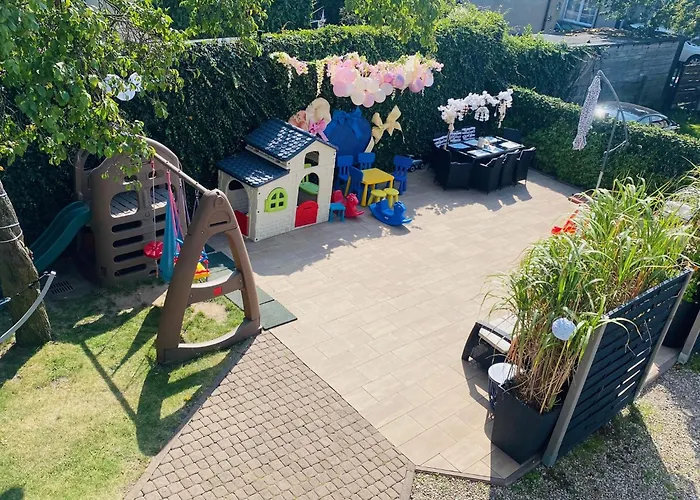 Niebieski - Gościmy Tylko Dzieci Z Rodzicami - U Nas Dzieci To Vipy! Pensjonat