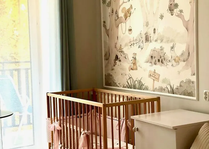 Niebieski - Gościmy Tylko Dzieci Z Rodzicami - U Nas Dzieci To Vipy!