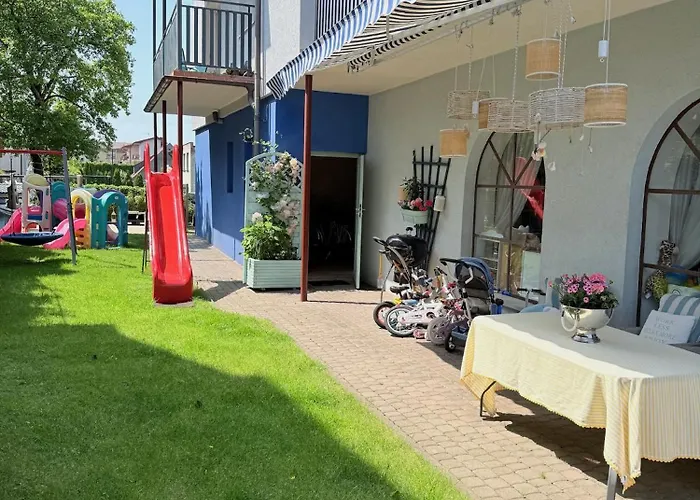 Niebieski - Gościmy Tylko Dzieci Z Rodzicami - U Nas Dzieci To Vipy! Pensjonat